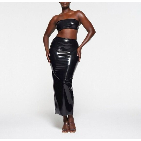 SKIMS Stretch Vinyl Onyx Tube Skirt, Size Medium. No Longer Sold! NWT - Picture 4 of 5